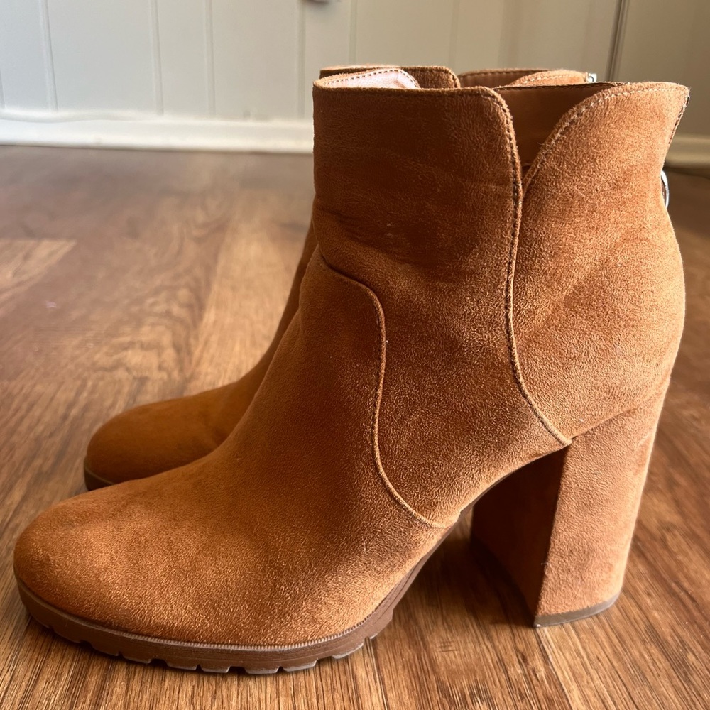 Bershka Suede Mid Boots Women’s Size 7.5 Color Caramel .